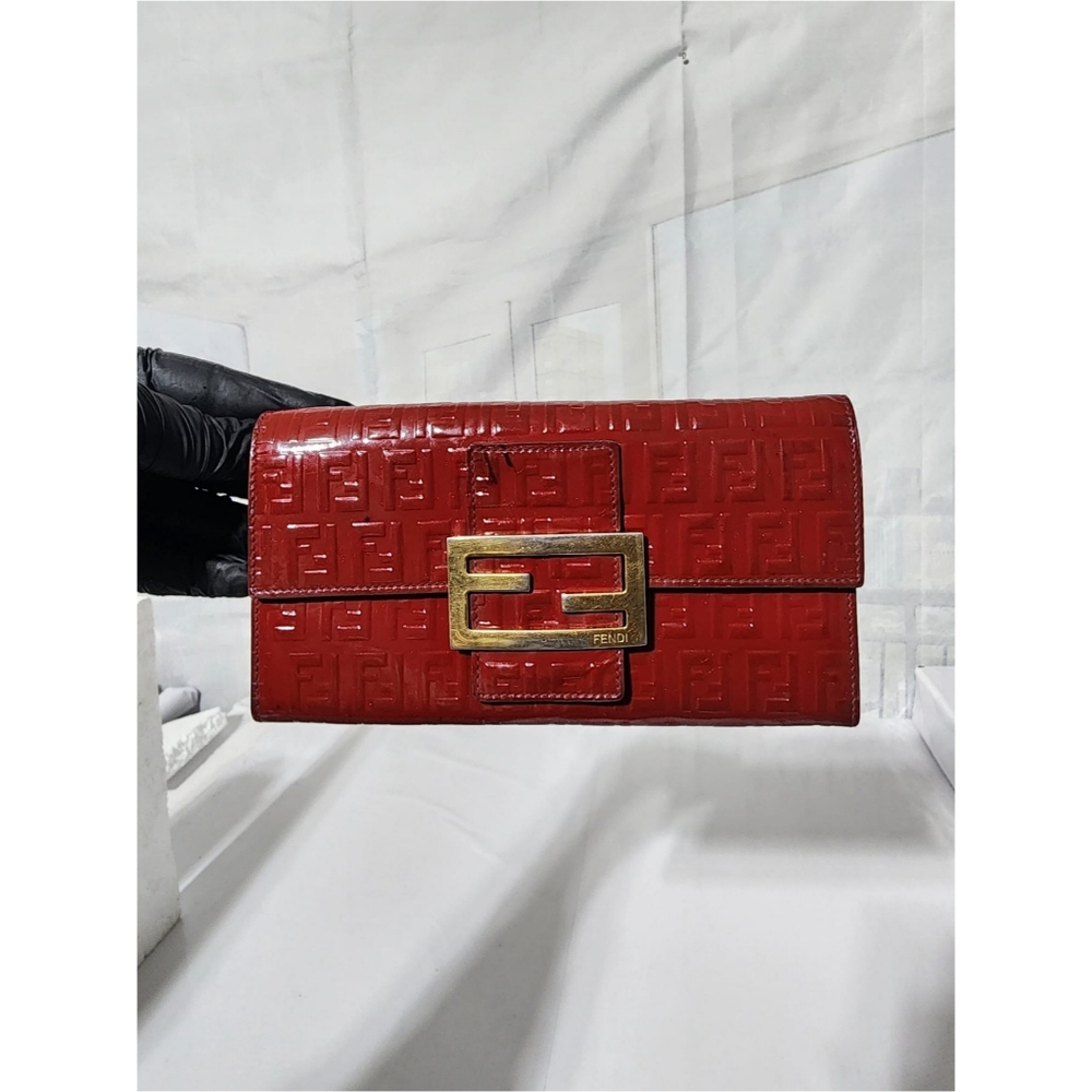 Fendi Red Croc-Embossed Wallet with Gold Hardware
